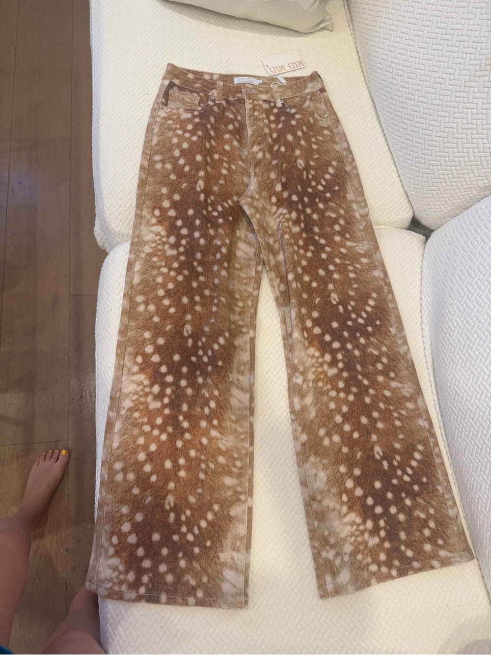 Spotted Brown Wide-Leg Jeans with High-Rise Fit
